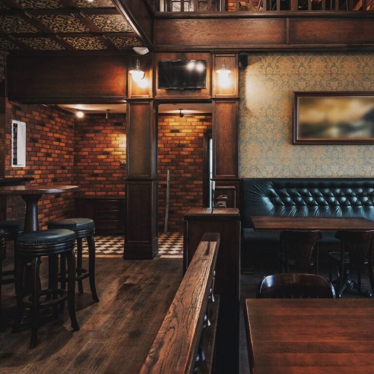 Exploring the Top 5 Bars of Fort Kochi: A Blend of History and Revelry